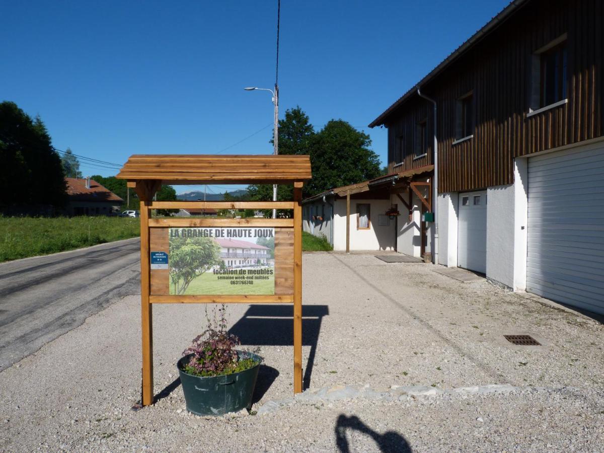 La Grange De Haute-Joux Les Fourgs Exterior photo